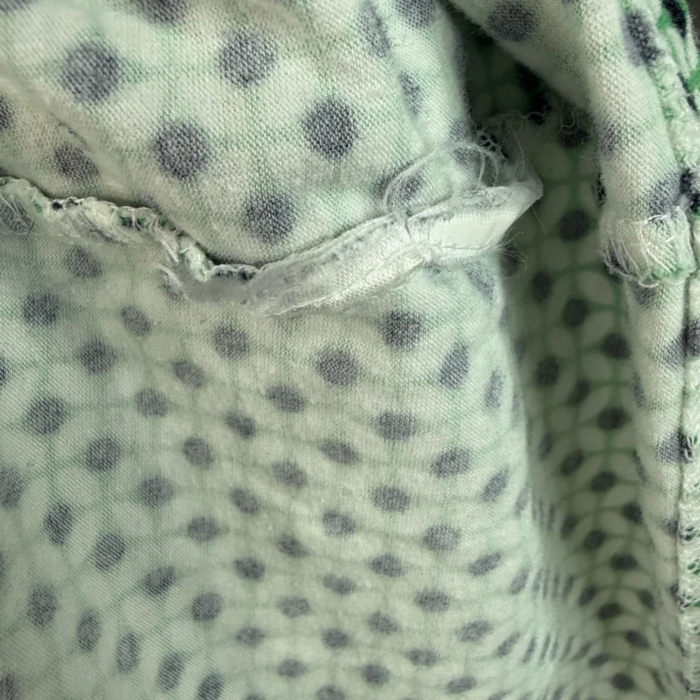 Jones New York T-shirt geometry style dotted Green Geometric Short Sleeve Top - Picture 8 of 10